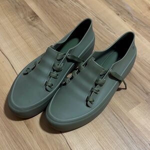 👟 Melissa Ulitsa Sneakers – $40 👟